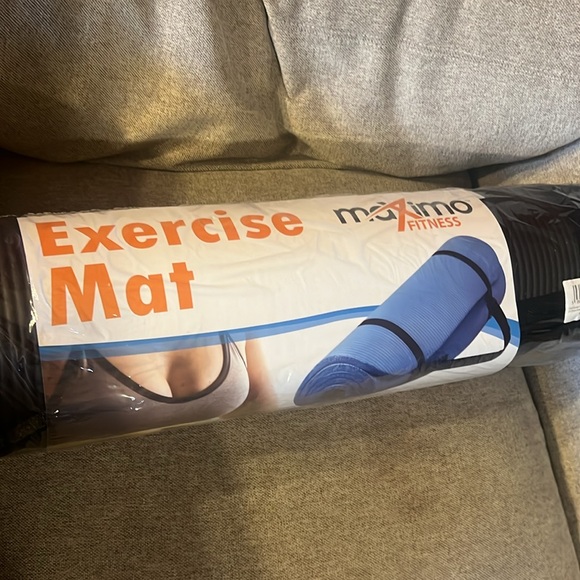 Maxima Fitness Gym Exercise, Yoga, or Pilates Black Unisex Mat - Picture 2 of 4